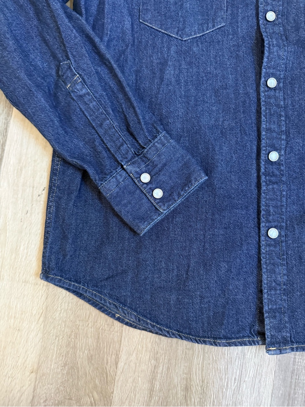 Levi's Barstow Western Denim Shirt Dark Blue Men's Large Pearl-Snap Button-Up - Picture 3 of 12